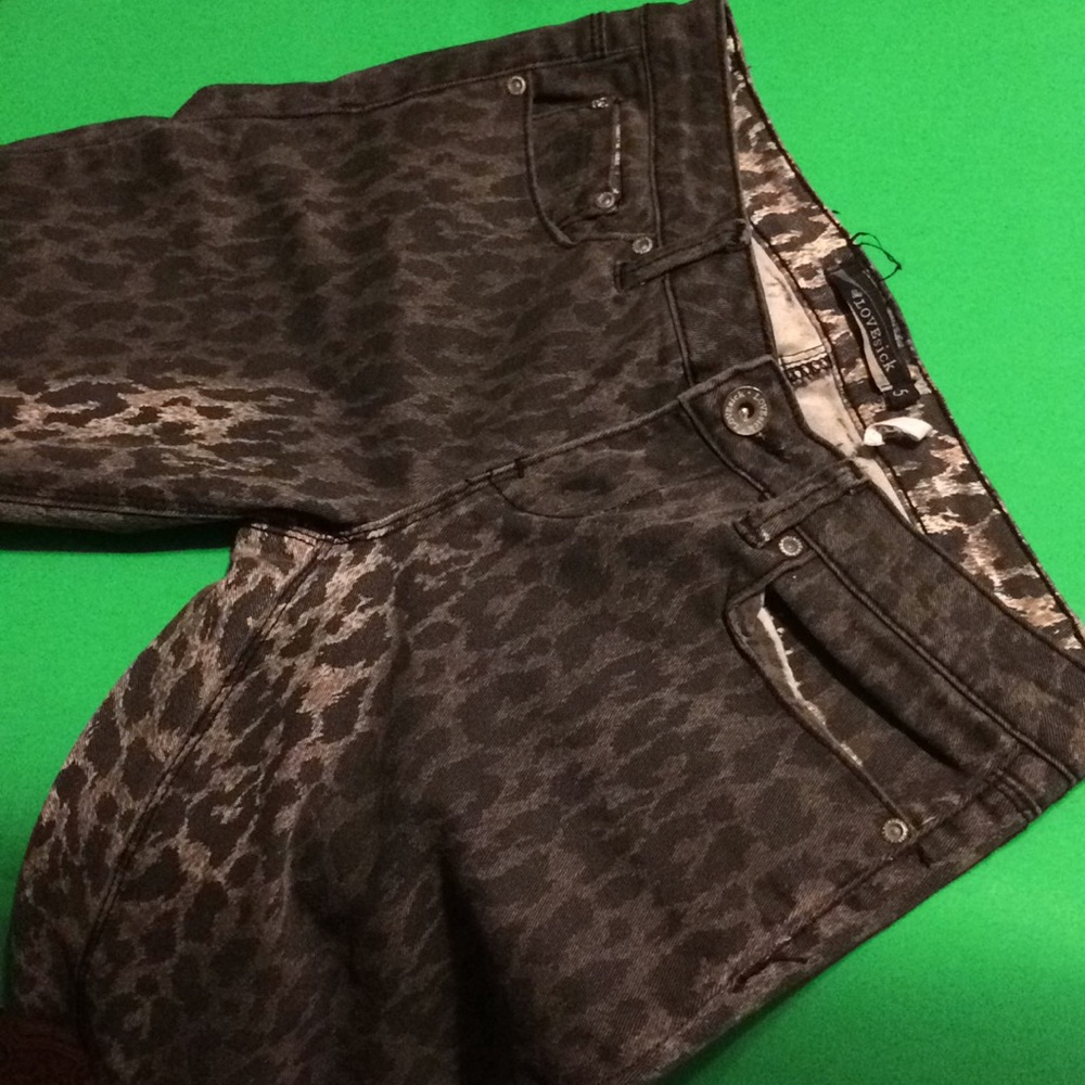 *SALE* Hot Topic Animal Print Skinny Jeans!!